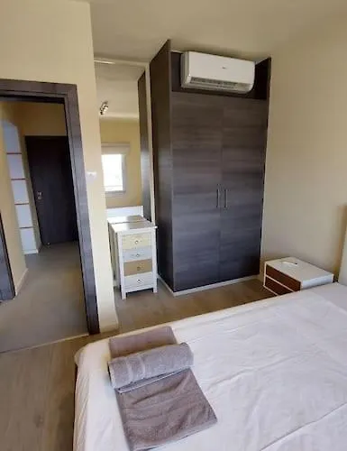 Molos Hawaii Royal - Front-line 2 Bedroom Appartamento Limisso